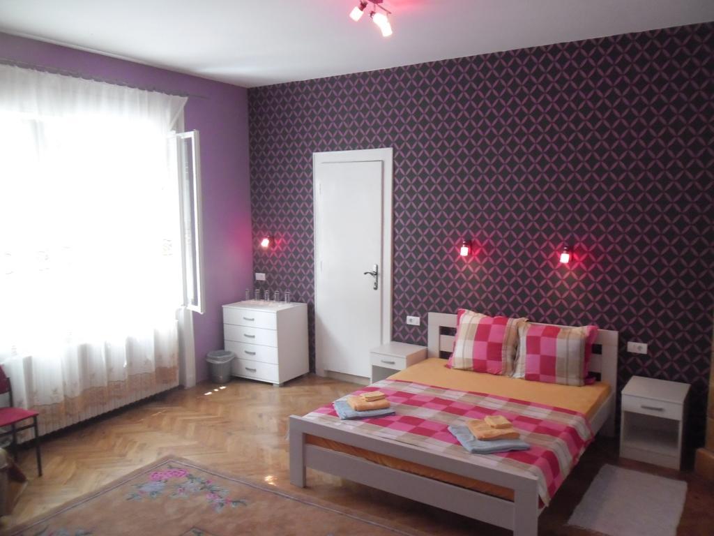 Family Top Rooms Bela Lada Sobe Новий Сад Екстер'єр фото